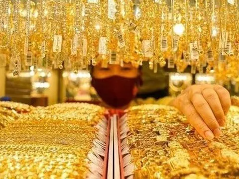 Mua vàng có phải lựa chọn tốt trong bối cảnh lạm phát leo thang?