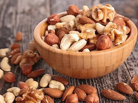 Ăn vặt kiểu này, hệ miễn dịch khỏe bất ngờ mà không sợ tăng cân