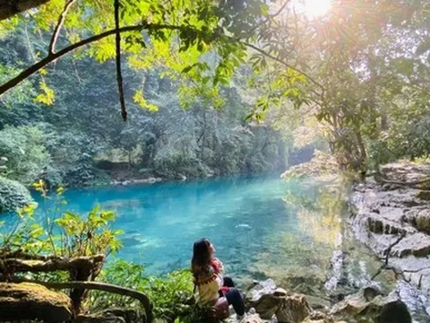 Nữ nhân viên văn phòng hoàn thành mơ ước du lịch tới 63 tỉnh thành