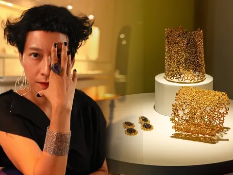 Lớn lên với “đá quý chất khắp nhà”, nữ Giám đốc đưa cảm hứng Đông - Tây vào trang sức Việt, không cần ầm ỹ nhưng vẫn đắt khách