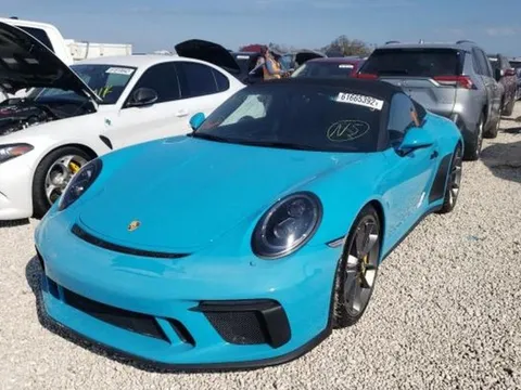 Porsche, Audi và hàng loạt siêu xe được rao bán rẻ đến khó tin, có chiếc chỉ được tính tiền phế liệu