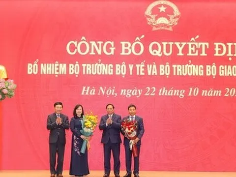 Trao quyết định bổ nhiệm Bộ trưởng Bộ Y tế và Bộ trưởng Bộ GTVT