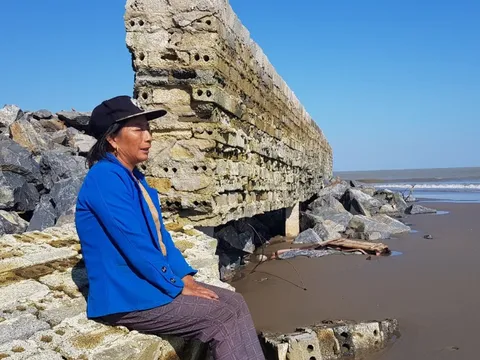 Biển xâm thực dài 1,5 km "nuốt" nhiều ha đất, Thanh Hóa phải "cầu cứu" Bộ