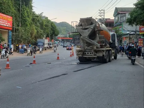 Va chạm xe bồn, 2 người đi xe máy SH tử vong tại chỗ