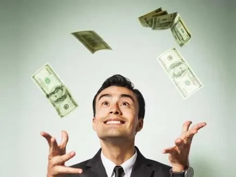 Muốn biết độ giàu có của một người, cứ nhìn vào thái độ của họ với tiền thì rõ