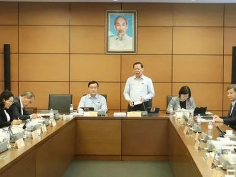 Điều chỉnh mức lương cơ sở: Tạo động lực mới