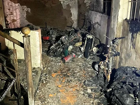 Cháy lớn tại nhà trọ có nhiều sinh viên