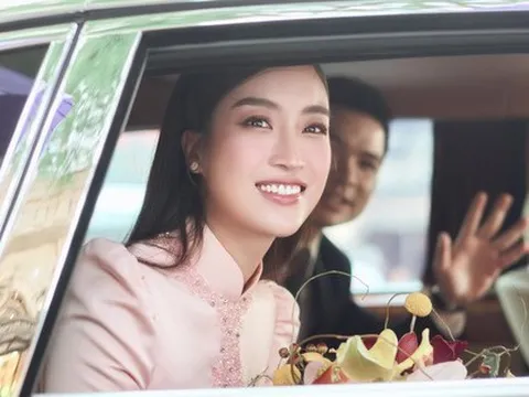 Doanh nhân Đỗ Vinh Quang rước Đỗ Mỹ Linh bằng xe Rolls-Royce ở lễ cưới