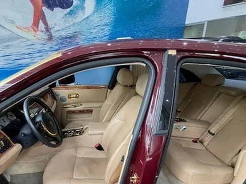 Siêu xe Roll-Royce Ghost dát vàng của ông Trịnh Văn Quyết đấu giá thất bại