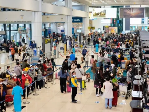 Hàng không dự kiến đón 100 triệu lượt khách năm 2022