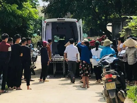 Đâm chết nam sinh cùng trường vì bị chặn đánh hội đồng