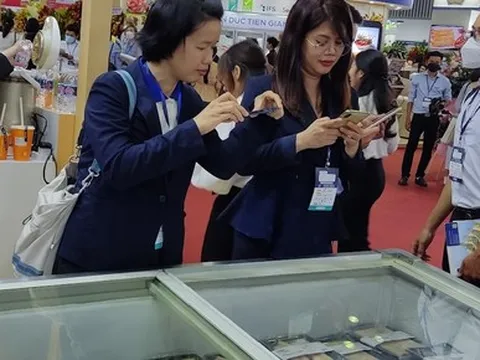 Cá tra mang về 2 tỉ USD