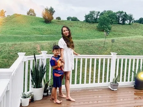 Mẹ Việt khoe nhà khiến dân tình mắt tròn mắt dẹt: Rộng 600m2 lại nằm giữa sân golf, ngắm nội thất mà mê mệt