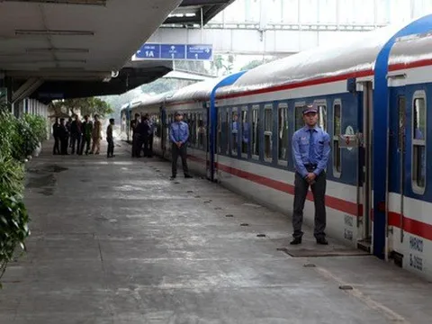 Hơn 31.000 vé tàu Tết Quý Mão 2023 được đặt mua trong 2 giờ đầu mở bán