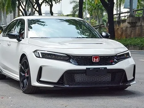 Ảnh ‘nóng’ Honda Civic Type R 2022 giá khoảng 2 tỷ đồng đầu tiên Việt Nam