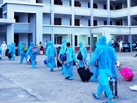 10 quận huyện có chưa đầy 24 giờ để chuẩn bị tài liệu liên quan các "chuyến bay giải cứu"