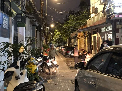 TP HCM: Phá cửa xông vào nhà trọ cứu người đàn ông trong tư thế treo cổ