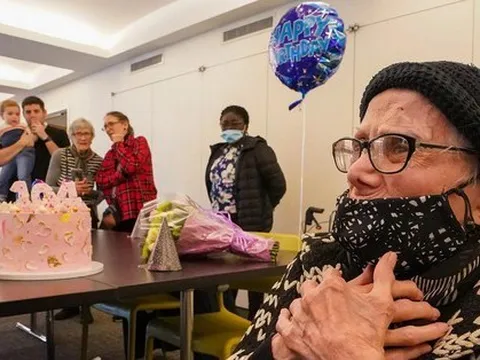 Cụ bà 104 tuổi chia sẻ bí quyết sống lâu