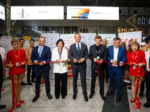 Nha Trang tưng bừng chào đón đoàn khách đầu tiên bay thẳng từ Kazakhstan