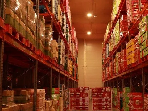 Doanh nghiệp logistics ra sức tìm kiếm kho bãi