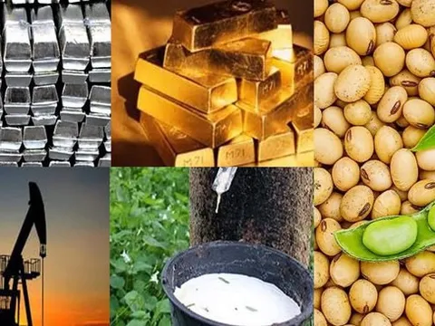 Thị trường ngày 29/10: Giá dầu và vàng giảm, cà phê, cao su, quặng sắt thấp nhất hơn 1 năm