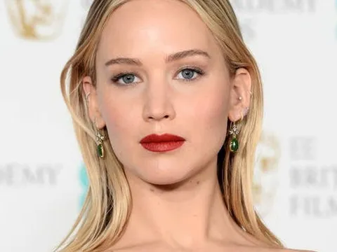 Nữ minh tinh không chi tiêu vào quần áo, chỉ thích săn mã giảm giá trong siêu thị