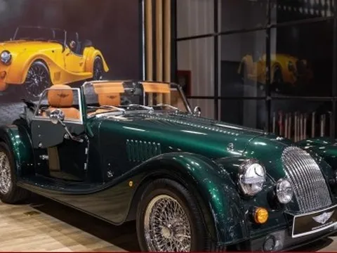 Bộ đôi xe cổ Anh Quốc Morgan xuất hiện tại Triển lãm ô tô Việt Nam 2022