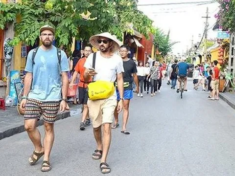 Khách quốc tế đến Việt Nam tăng 18,8 lần trong 10 tháng đầu năm, dòng khách từ đâu đổ về nhiều nhất?