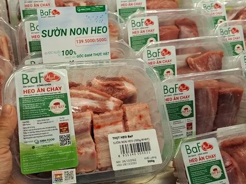 Bất chấp doanh thu giảm, ông chủ "heo ăn chay" vẫn thu lời lớn