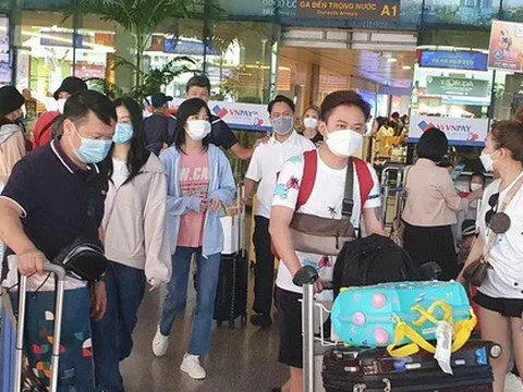 Giá vé máy bay Tết bắt đầu 'tăng tốc'