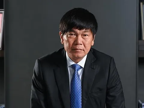 Cùng gánh khoản dư nợ lớn, Thế giới di động và Hòa Phát sẽ làm gì để ứng phó với lãi suất tăng?