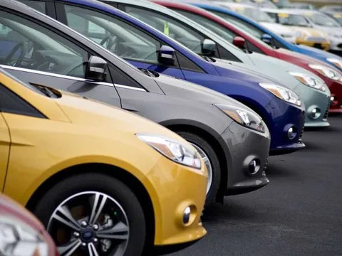 Giá ô tô đã qua sử dụng tăng vọt 52%, ô tô mới tăng 29% trong khi thu nhập chỉ tăng 13% trong 3 năm qua