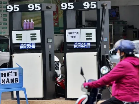 Tp.HCM huy động 200% công suất từ Petrolimex khi 108 cửa hàng hết xăng