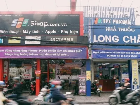 Màn "gà nhà" đối đáp của FPT