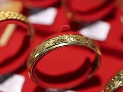 Giá vàng ghi nhận khoảng thời gian suy giảm dài nhất trong hơn 50 năm