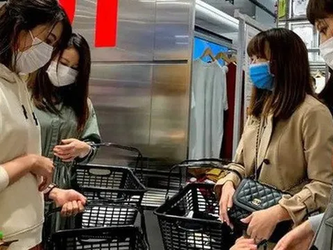 4 cách giúp người trẻ không mua sắm bốc đồng