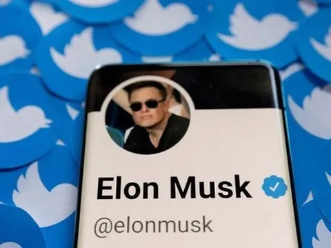 Ông hoàng chơi sốc Elon Musk: chốt thu phí tài khoản tick xanh Twitter 8 USD/tháng