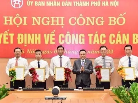 Hà Nội bổ nhiệm, điều động loạt cán bộ lãnh đạo