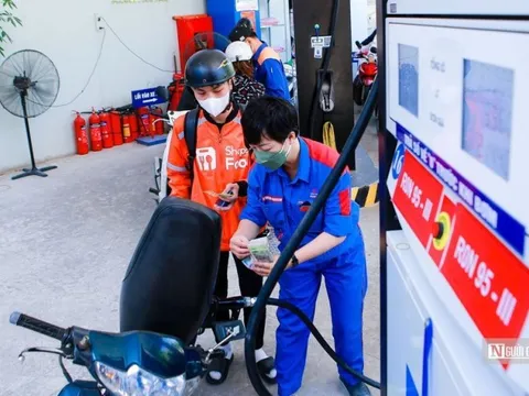 Hà Nội: Nới khung giờ, tăng tần suất xe chở xăng dầu vào nội thành