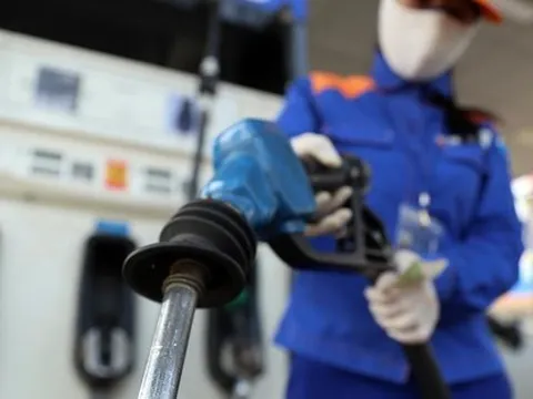 Tồn kho của hai nhà bán lẻ xăng dầu Petrolimex và PV Oil giảm gần 9.000 tỷ sau quý 3