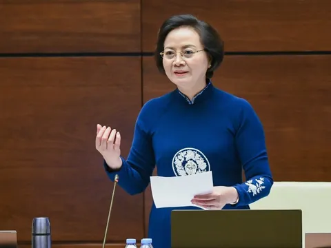 Công chức bỏ việc: ĐBQH chất vấn quyết liệt, Bộ trưởng Nội vụ thừa nhận gặp khó