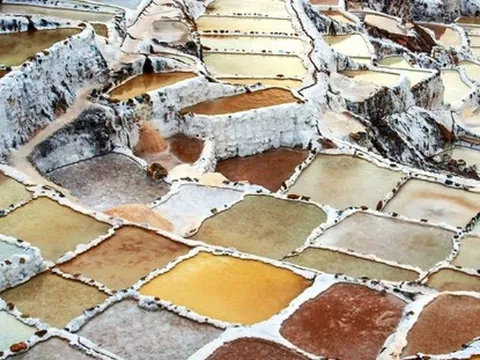 Cảnh đẹp ngoạn mục ở ao muối cổ đại - nơi sản xuất loại muối chữa bệnh quý giá