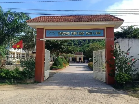 Phụ huynh bắt hiệu trưởng quỳ xin lỗi: Sẽ có hình thức xử lý đối với hiệu trưởng