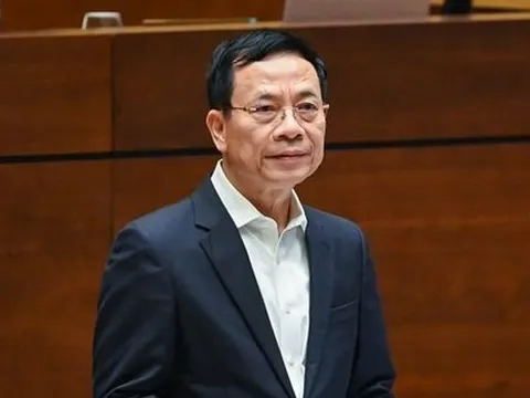 Quốc hội chất vấn Bộ trưởng Bộ Thông tin và Truyền thông Nguyễn Mạnh Hùng