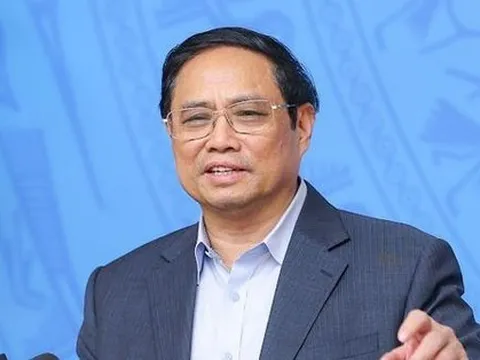 Thủ tướng: Giải quyết tình trạng thiếu thuốc, ai không dám làm thì đứng sang một bên