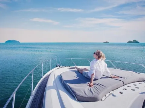 Làm HDV du lịch cho giới siêu giàu có gì đặc biệt? Nhận lương 10 con số để lên kế hoạch “có 1-0-2”, còn phải thỏa mãn những tâm lý rất lạ