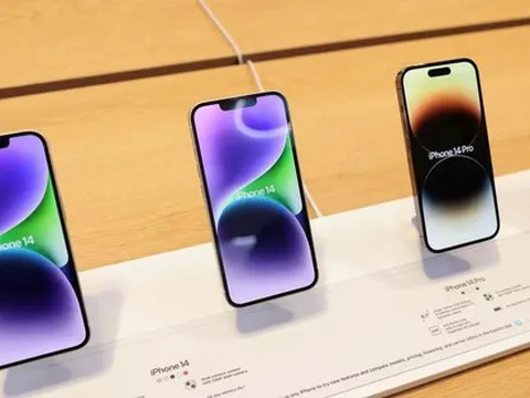 Sản xuất iPhone bị đình trệ, khách Việt đợi iPhone 14 thêm ‘dài cổ’