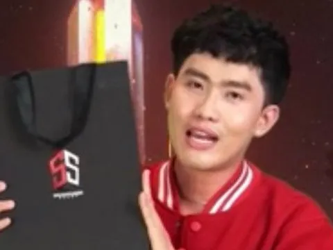 Clip: Đập hộp chiếc vé quyền lực để khám phá "vũ trụ hip-hop" KOSMIK Live Concert cùng SpaceSpeakers!