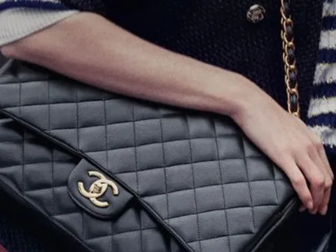 Một chiếc túi cũng làm nên scandal