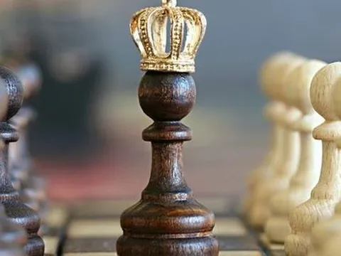 Chân dung 2 'vị vua tiền mặt' có hơn 100.000 tỷ đồng tiền mặt và tiền gửi ngân hàng